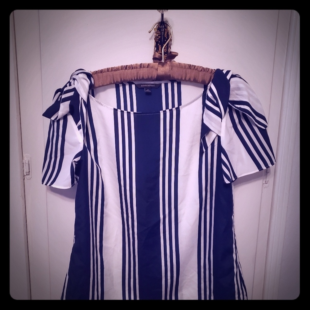 Banana republic  top